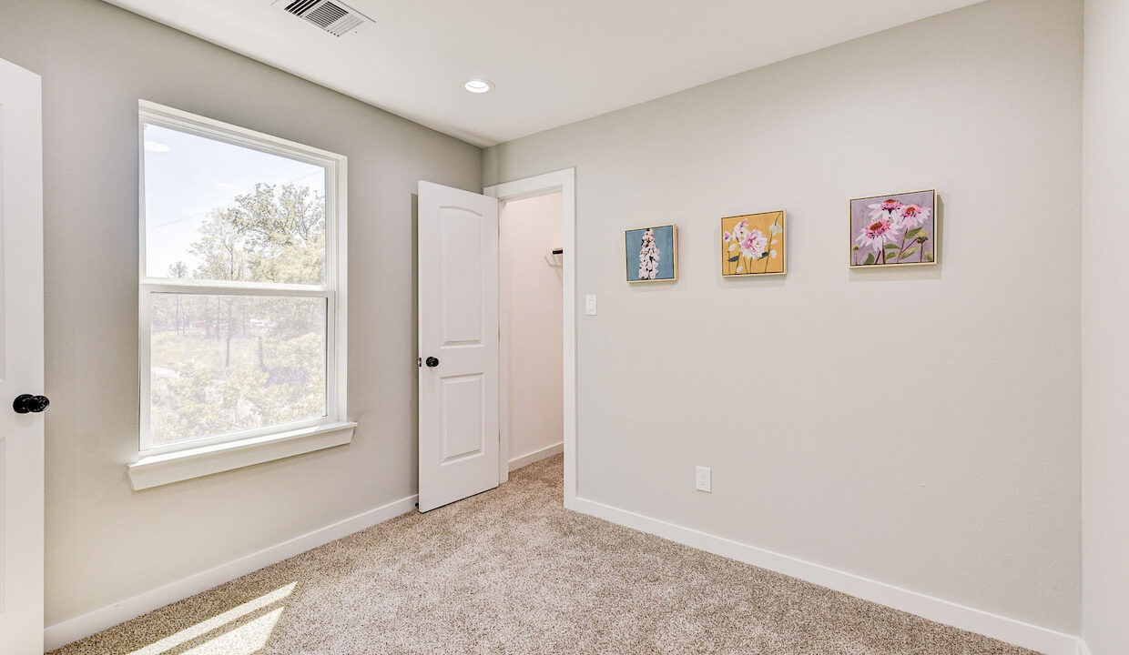 23-web-or-mls-8404-tate-st-23-a